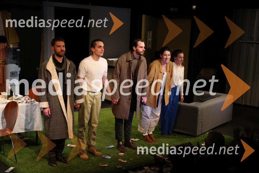  Kristjan  Ostanek, igralec;  Petja Labović, igralec;  Blaž Dolenc, igralec;  Minca Lorenci, igralka;  Liza Marijina, igralkaDrama ≈ [približno enako kot], premiera v SNG Maribor