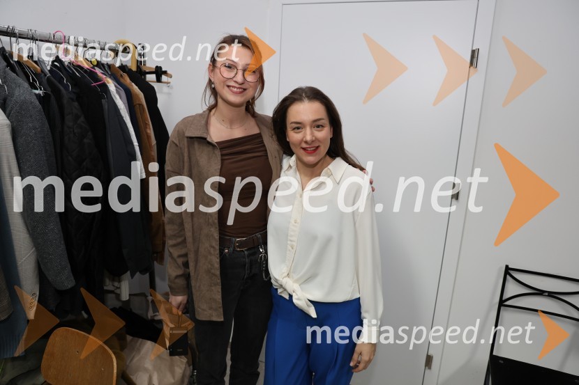  Špela Junger, SNG Maribor;  Liza Marijina, igralkaDrama ≈ [približno enako kot], premiera v SNG Maribor