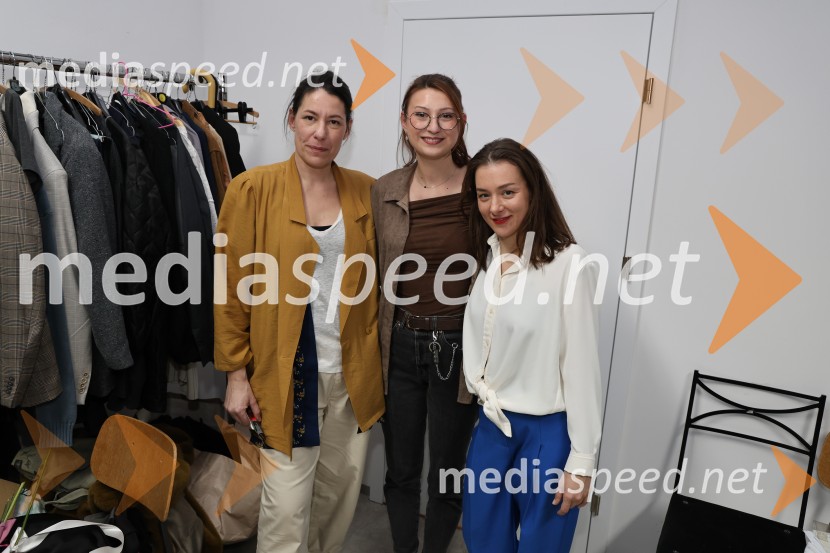  Minca Lorenci, igralka;  ... ;  Liza Marijina, igralkaDrama ≈ [približno enako kot], premiera v SNG Maribor