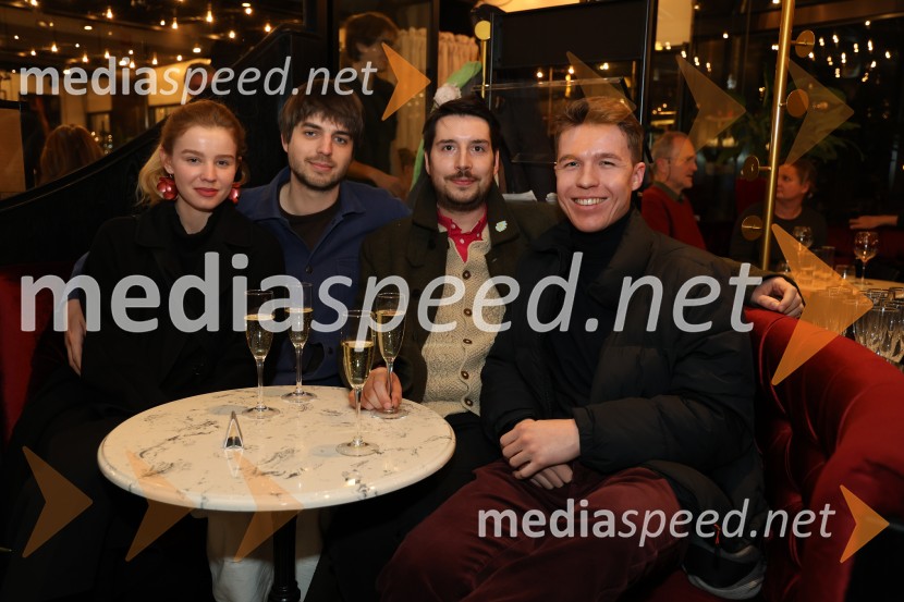 Drama ≈ [približno enako kot], premiera v SNG Maribor