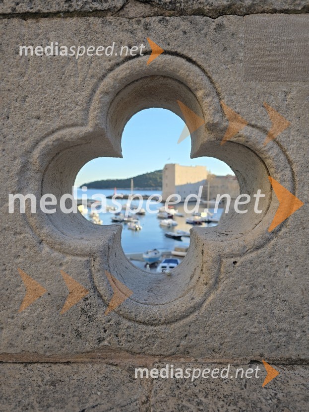 Dubrovnik, biser Jadrana s sredozemskim šarmom