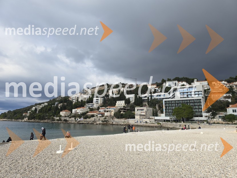 Dubrovnik, plaža Lapad in Hotel Kompas DubrovnikDubrovnik, biser Jadrana s sredozemskim šarmom