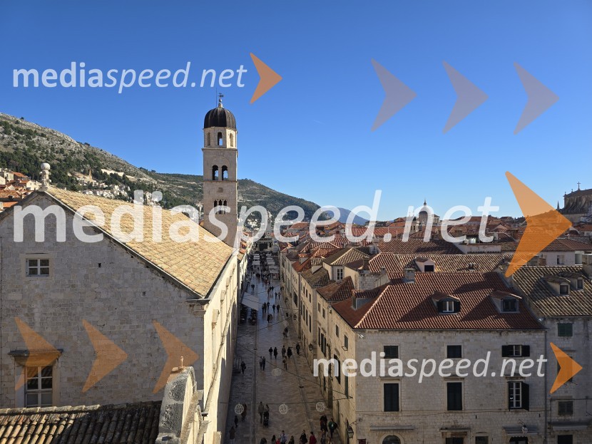 Dubrovnik, Stari grad, StradunDubrovnik, biser Jadrana s sredozemskim šarmom