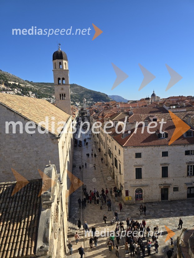 Dubrovnik, Stari grad, StradunDubrovnik, biser Jadrana s sredozemskim šarmom