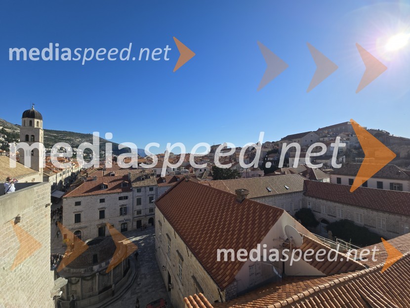 Dubrovnik, Stari grad, StradunDubrovnik, biser Jadrana s sredozemskim šarmom