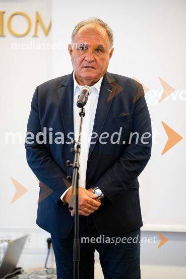  Bojan Budja, odgovorni urednik Dela in Slovenskih novicPromocija turistične revije LIKE Slovenija - Hrvaška - Srbija