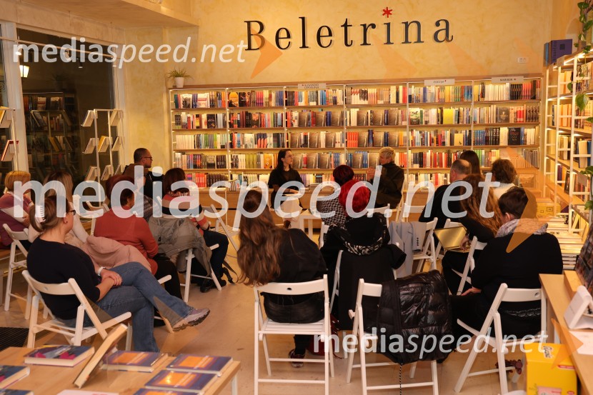 Predstavitev knjige September Ane Schnabl