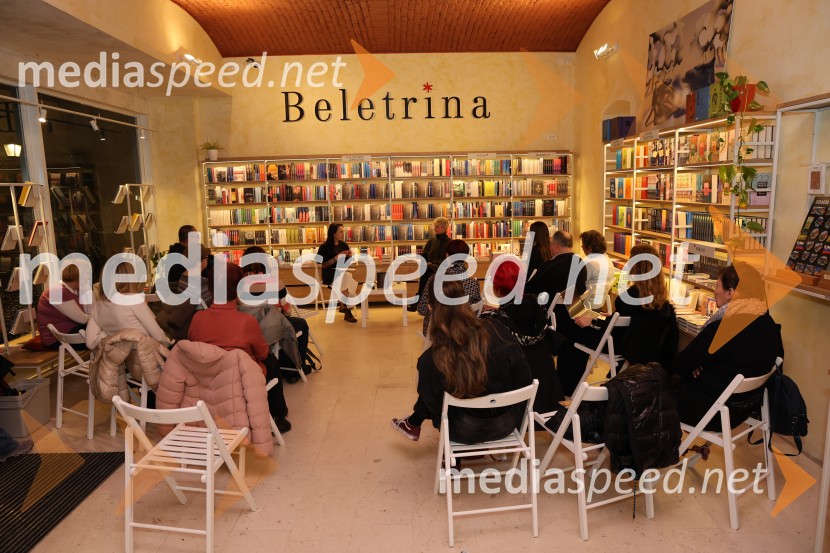 Predstavitev knjige September Ane Schnabl