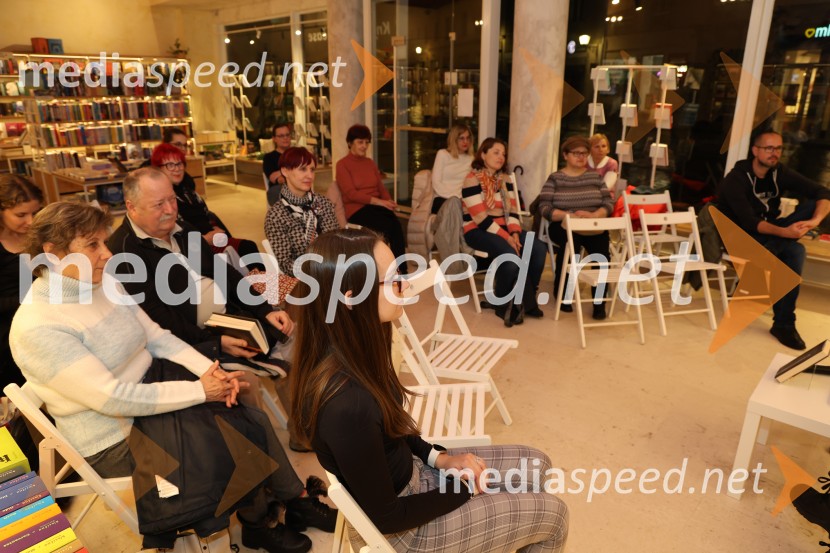 Predstavitev knjige September Ane Schnabl