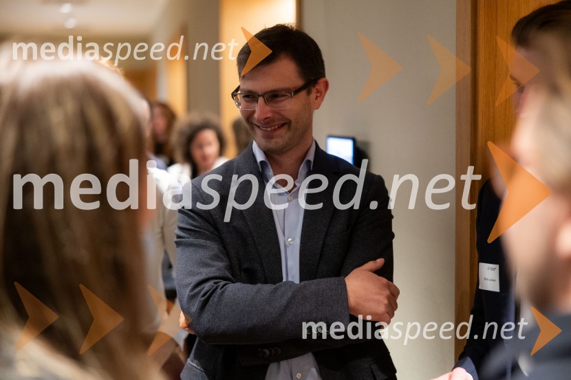 CFA Research Challenge 2024/2025