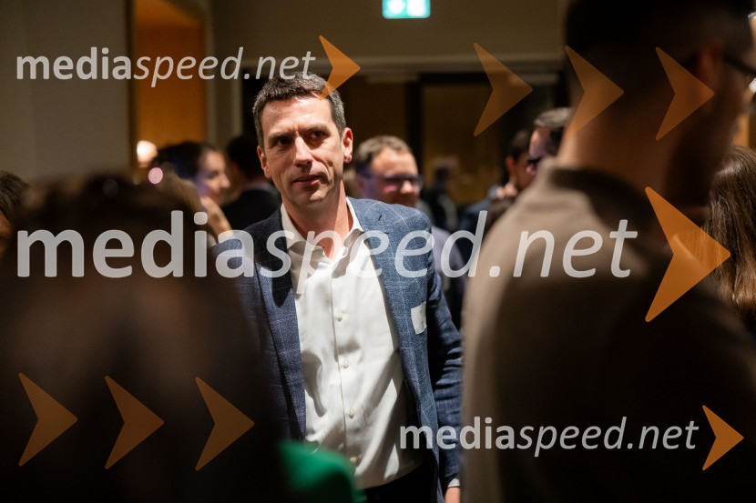   Uroš Ivanc, CFA, predsednik društva CFA Society Slovenia in član uprave Zavarovalnice TriglavCFA Research Challenge 2024/2025