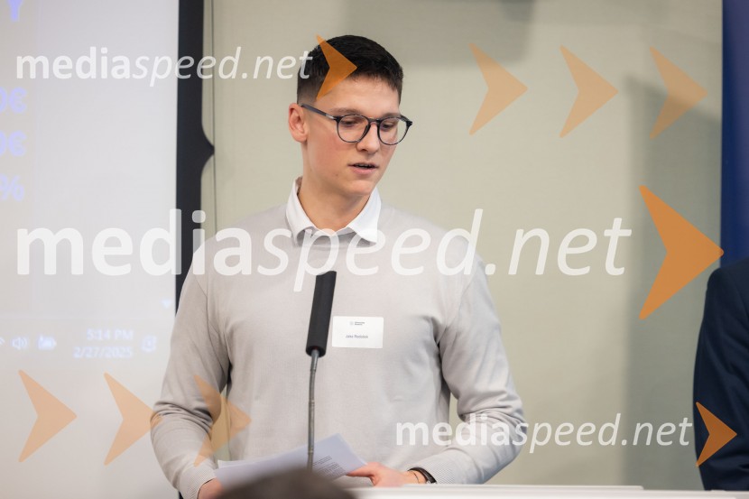  Jaka RodšekCFA Research Challenge 2024/2025