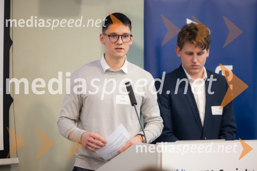  Jaka Rodšek;  Darko  ZupancCFA Research Challenge 2024/2025