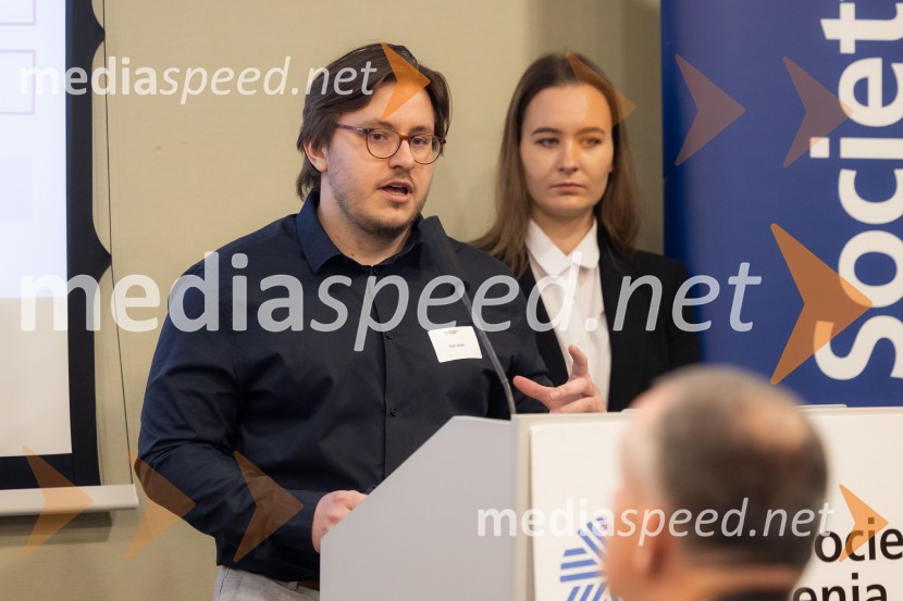  Maruša Šmid;  Nejc JenkoCFA Research Challenge 2024/2025