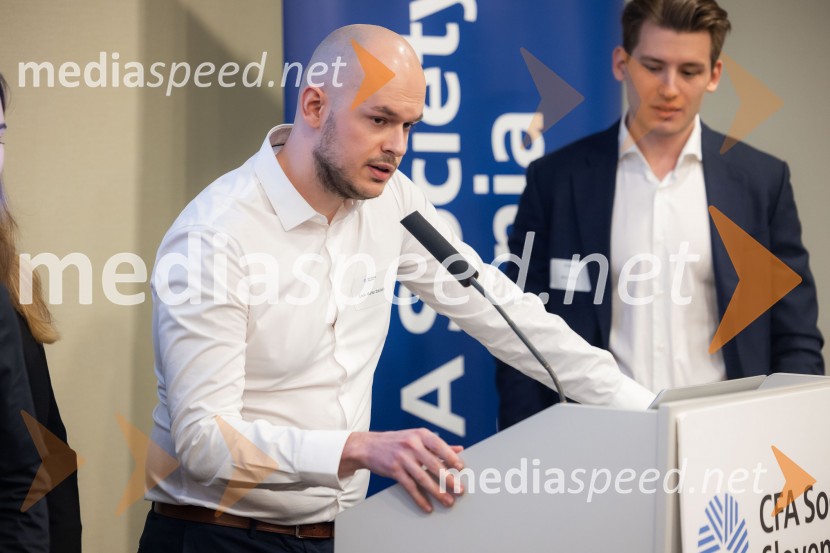  Leon Martin Založnik;  Miha JazbecCFA Research Challenge 2024/2025