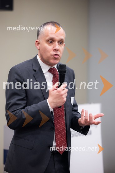  Oliver P. Müller, CFA, CAIA, FRM, CFA Society SwitzerlandCFA Research Challenge 2024/2025