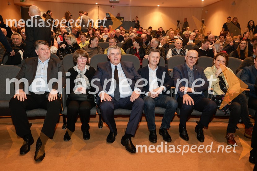  ... ;  ... ;  Andraž  Rumpret , Kmetija Karlovček;  ... ;  Viktor Grošelj, predsednik Odbora za podeljevanje Bloudkovih priznanj;  ... Odprtje Kasaške akademije s podelitvijo nagrad