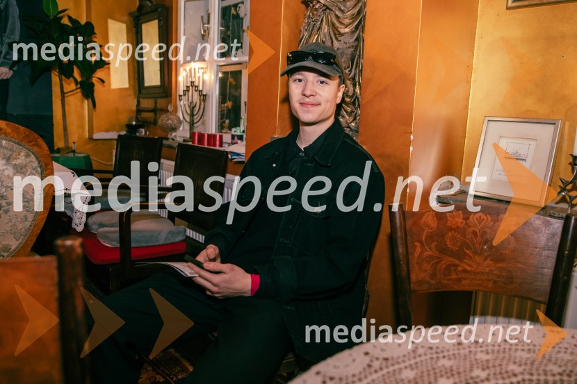  Svit ŠturbejNafta, premiera predstave v Mini teatru