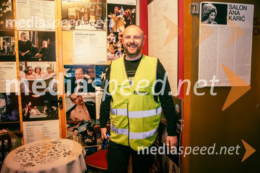 Nafta, premiera predstave v Mini teatru