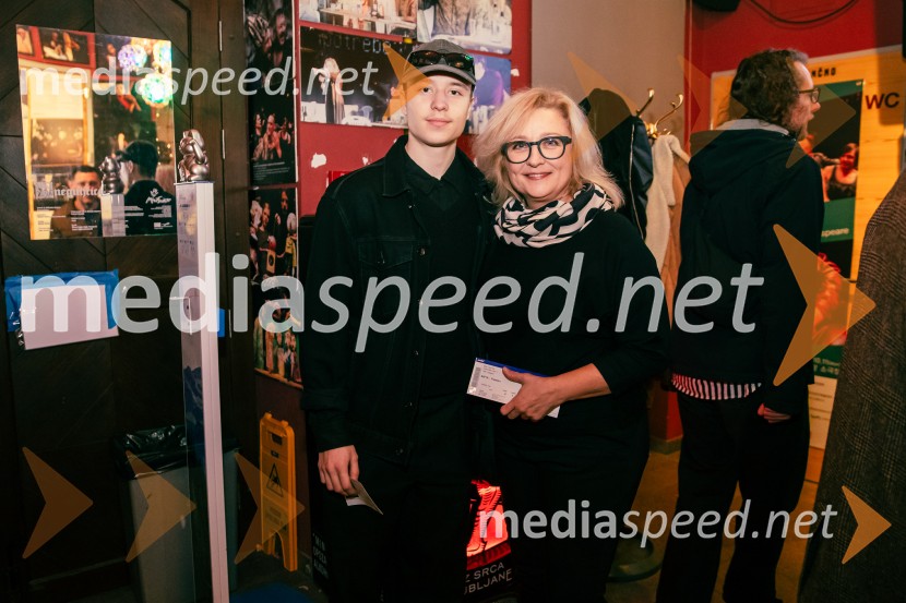  Svit Šturbej;  Nataša Barbara Gračner, režiserka in igralkaNafta, premiera predstave v Mini teatru