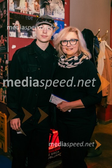 Svit Šturbej;  Nataša Barbara Gračner, režiserka in igralkaNafta, premiera predstave v Mini teatru