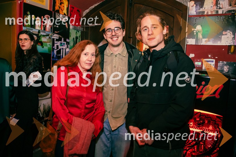  Barbara Vidovič, igralka;  ... ;  Luka Grbić, igralecNafta, premiera predstave v Mini teatru