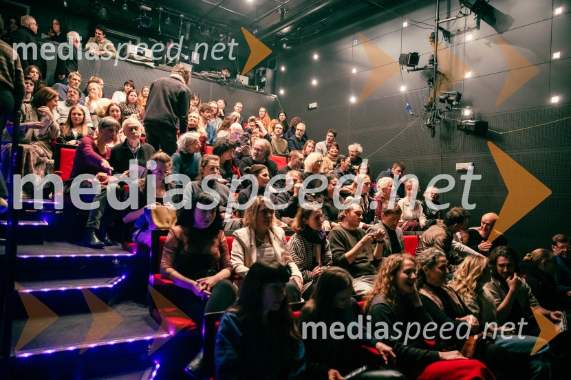 Nafta, premiera predstave v Mini teatru