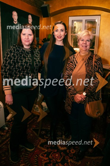  Teja Pelko, novinarka;  Gaja Višnar, igralka;  ... Nafta, premiera predstave v Mini teatru