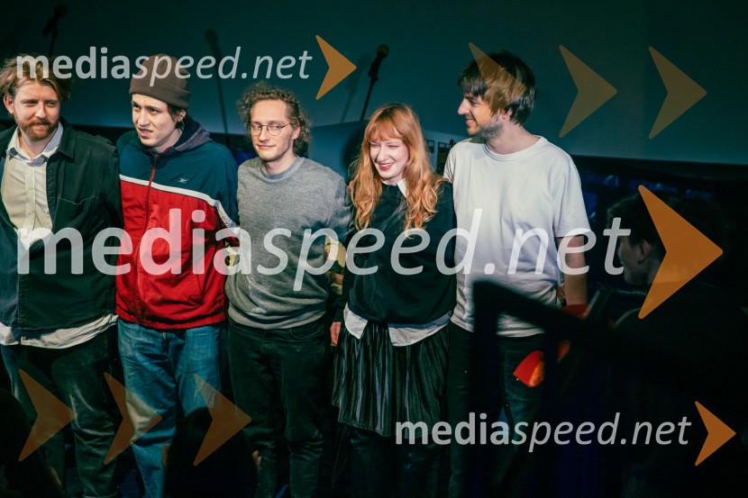  Jernej Potočan, režiser;  ... ;  Filip  Mramor, igralec;  Brina Vidic, modna oblikovalka;  Lin Martin Japelj, ScenografNafta, premiera predstave v Mini teatru