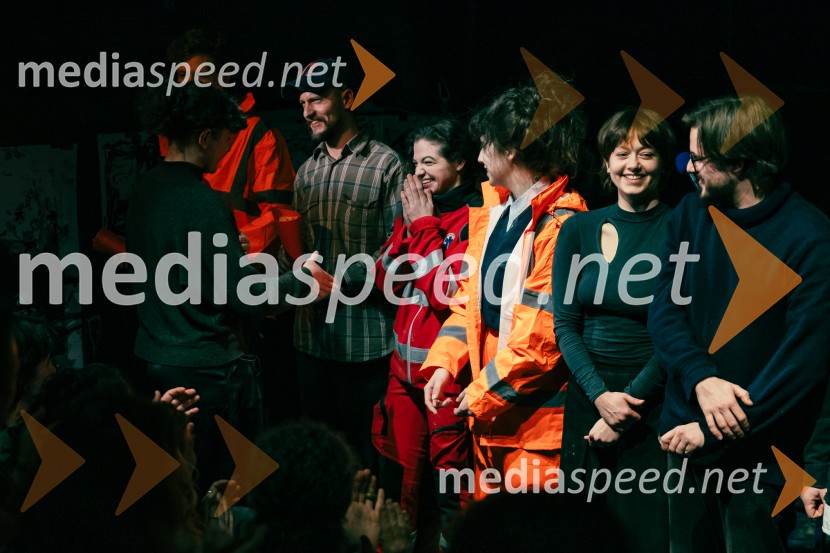  Filip Samobor, igralec;  Diana  Kolenc, igralka;  ... ;  ... Nafta, premiera predstave v Mini teatru