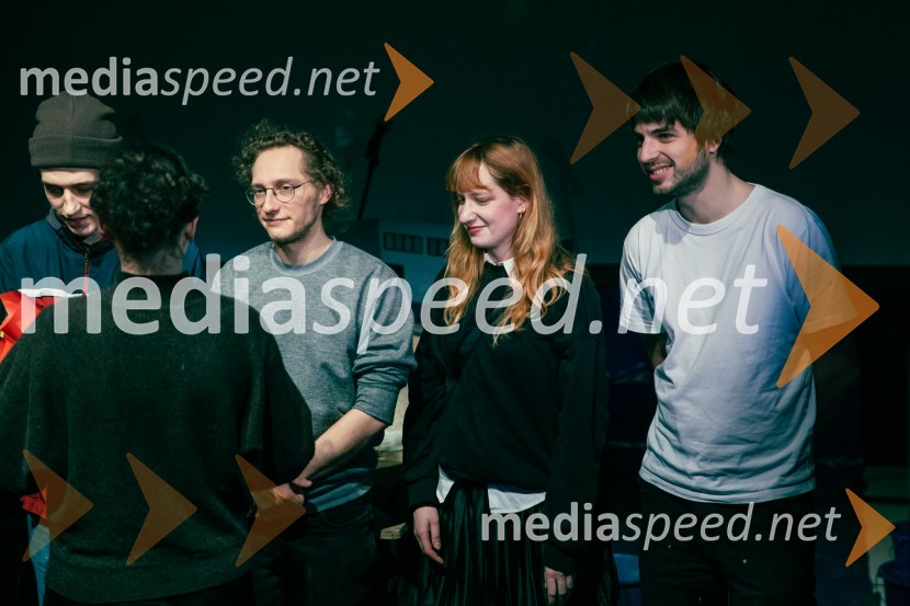 Nafta, premiera predstave v Mini teatru