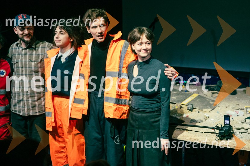 Nafta, premiera predstave v Mini teatru