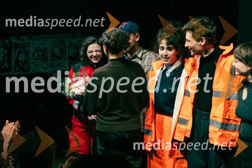 Nafta, premiera predstave v Mini teatru