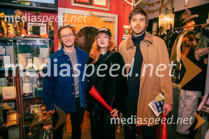  Filip  Mramor, igralec;  ... ;  ... Nafta, premiera predstave v Mini teatru