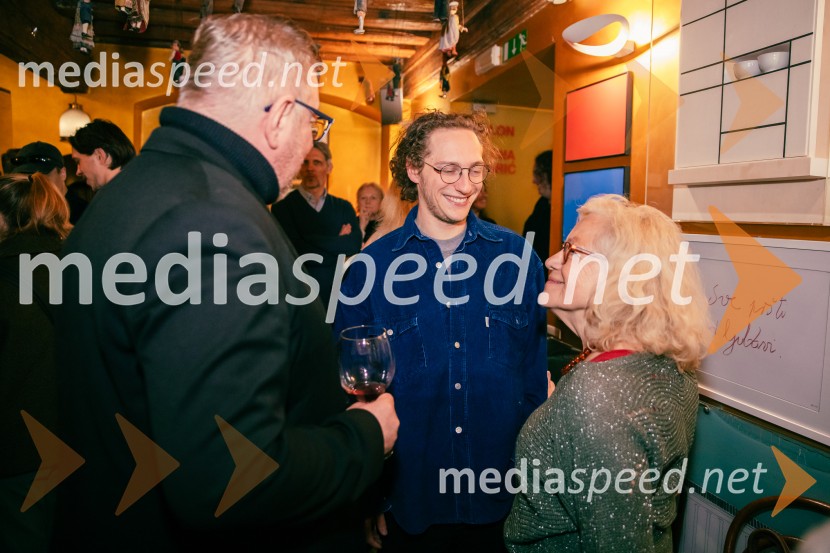  Robert Waltl, direktor, Mini teater;  Filip  Mramor, igralec;  ... Nafta, premiera predstave v Mini teatru