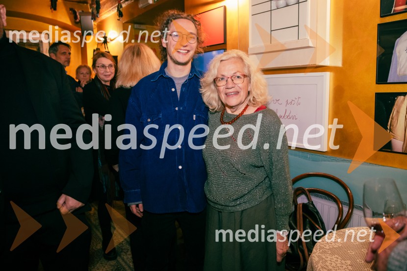  Filip  Mramor, igralec;  ... Nafta, premiera predstave v Mini teatru