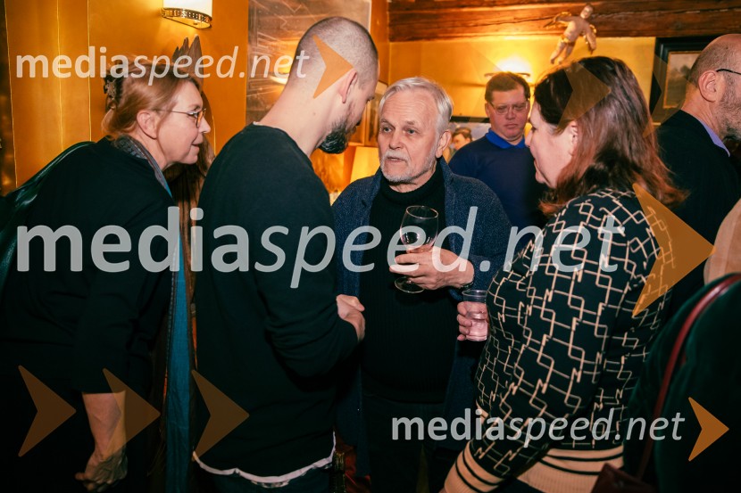  Darja Reichman, igralka;  Niko Goršič, dramaturg in gledališki kritikNafta, premiera predstave v Mini teatru