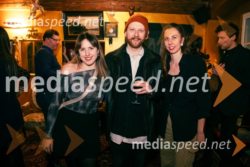  ... ;  ... ;  Nina  Kuclar Stiković, dramaturginjaNafta, premiera predstave v Mini teatru