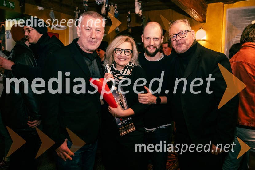  Ivica Buljan, režiser;  Nataša Barbara Gračner, režiserka in igralka;  Jernej Gašperin, igralec;  Robert Waltl, direktor, Mini teaterNafta, premiera predstave v Mini teatru