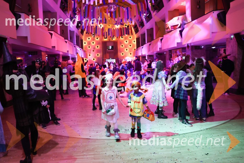 Pustovanje v Festivalni dvorani 2025, sobota