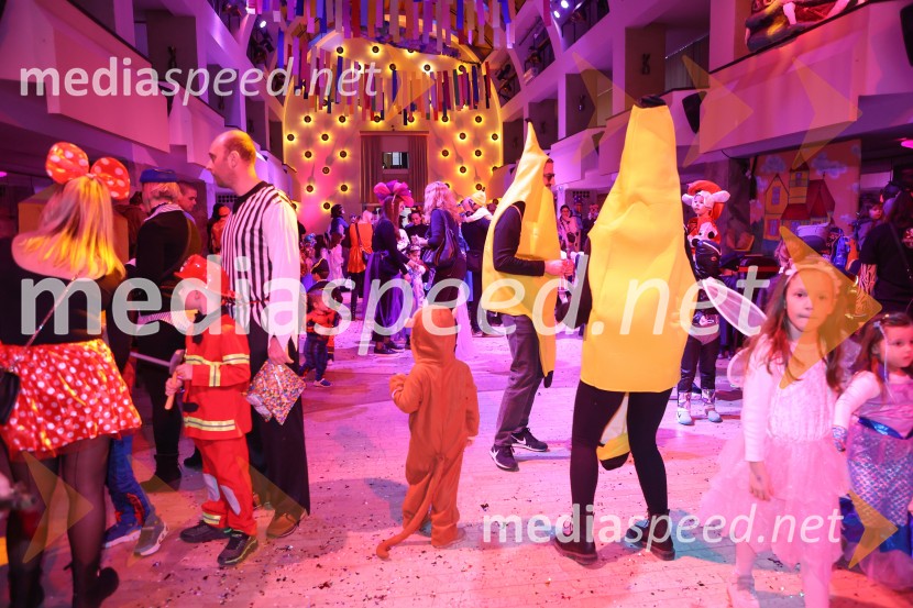 Pustovanje v Festivalni dvorani 2025, sobota