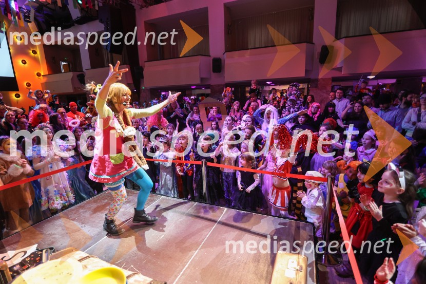 Pustovanje v Festivalni dvorani 2025, sobota