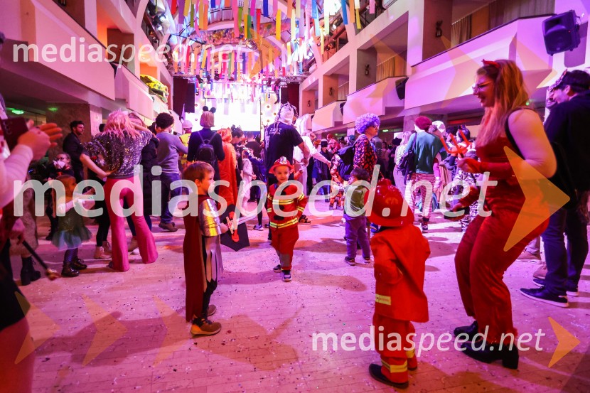 Pustovanje v Festivalni dvorani 2025, sobota