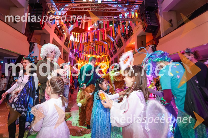 Pustovanje v Festivalni dvorani 2025, sobota