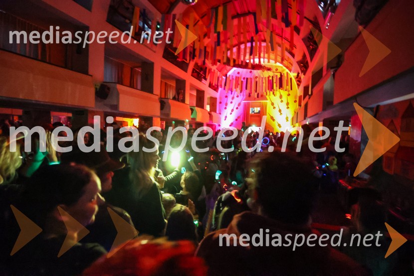 Pustovanje v Festivalni dvorani 2025, sobota