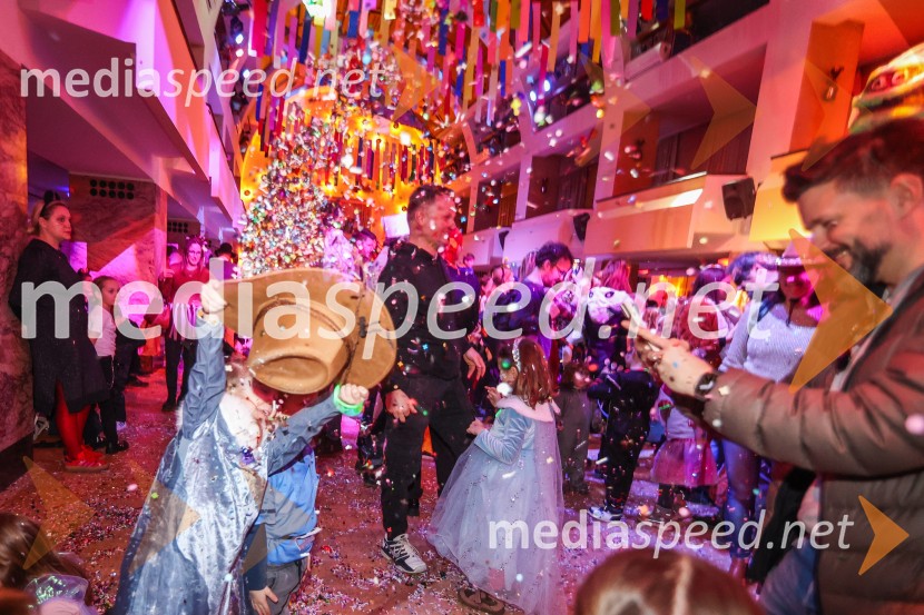 Pustovanje v Festivalni dvorani 2025, sobota