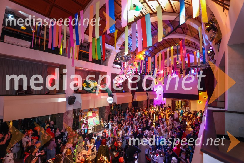 Pustovanje v Festivalni dvorani 2025, sobota