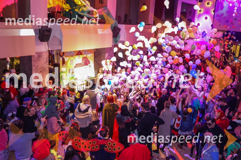 Pustovanje v Festivalni dvorani 2025, sobota