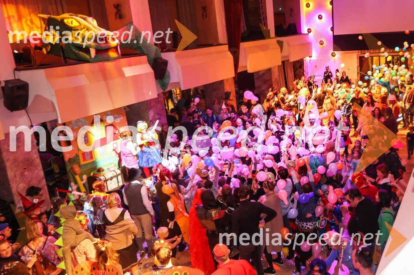 Pustovanje v Festivalni dvorani 2025, sobota