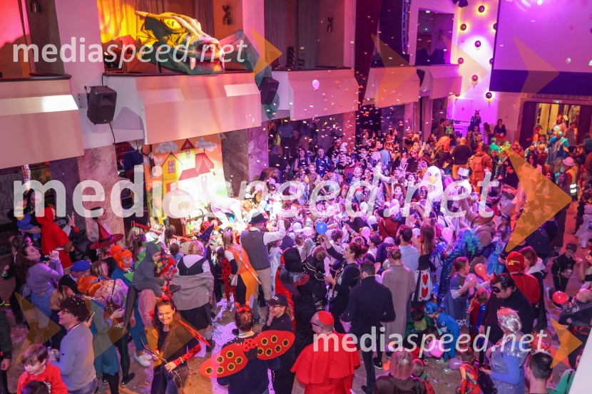 Pustovanje v Festivalni dvorani 2025, sobota